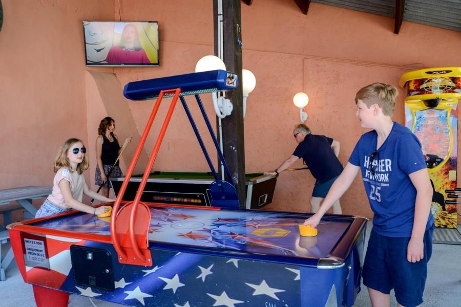 Camping Montana Parc - Gassin Golfe De St Tropez - Maeva מראה חיצוני תמונה