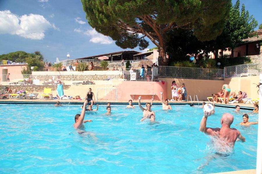 Camping Montana Parc - Gassin Golfe De St Tropez - Maeva מראה חיצוני תמונה